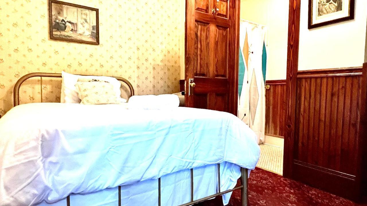 Hotel La More At The Bisbee Inn Bagian luar foto