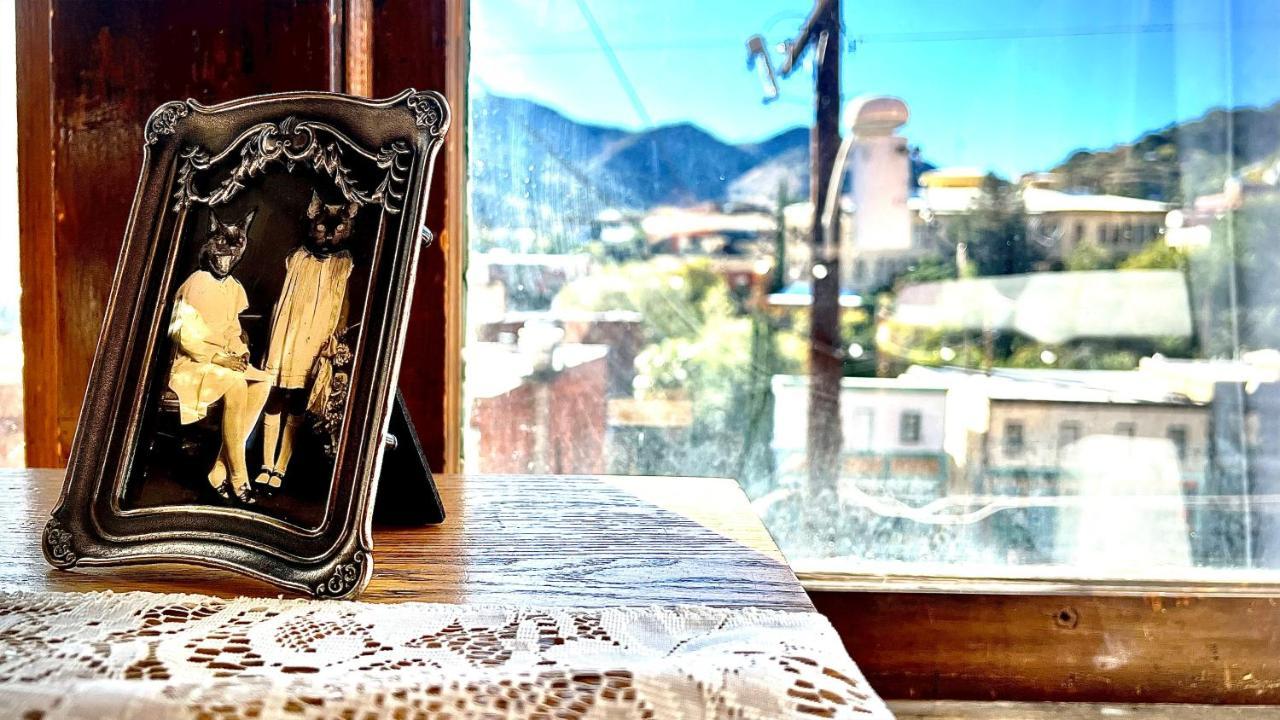 Hotel La More At The Bisbee Inn Bagian luar foto