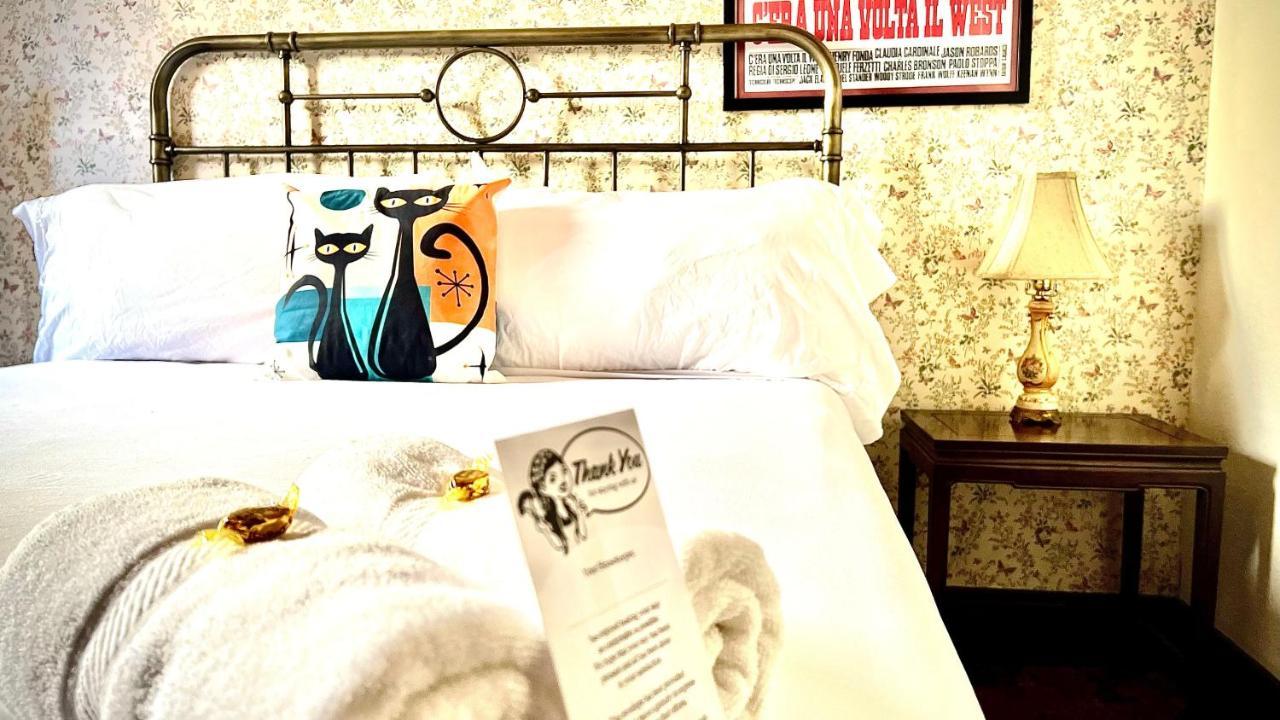 Hotel La More At The Bisbee Inn Bagian luar foto