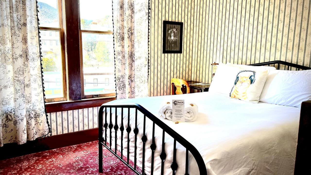 Hotel La More At The Bisbee Inn Bagian luar foto