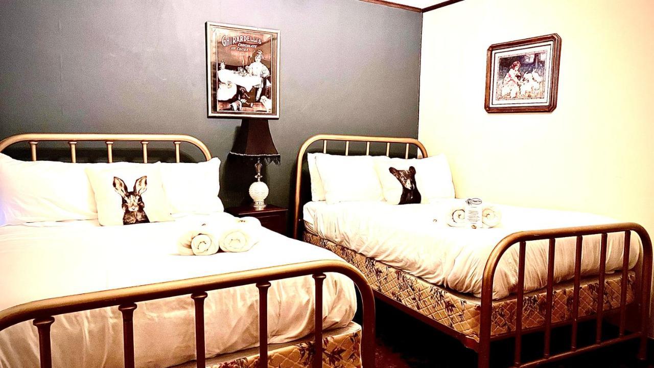 Hotel La More At The Bisbee Inn Bagian luar foto