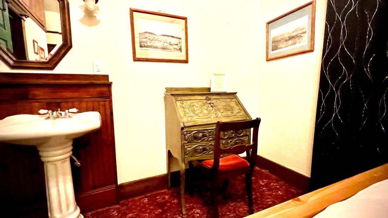Hotel La More At The Bisbee Inn Bagian luar foto